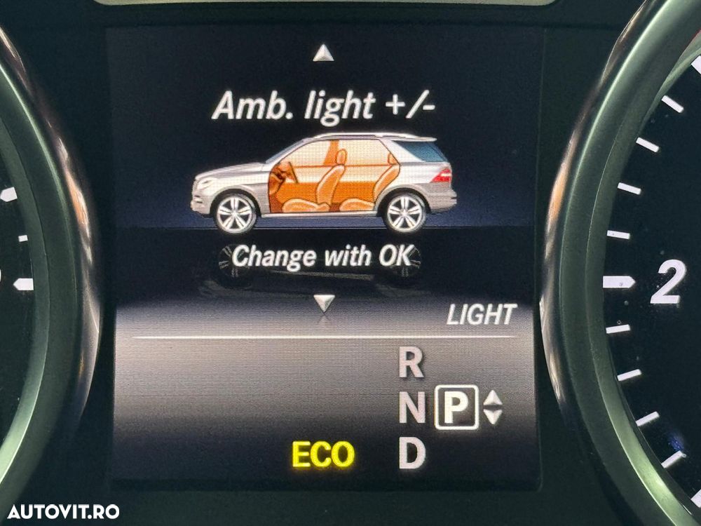 Mercedes-Benz ML 350 BlueTEC 4MATIC 7G-TRONIC - 12