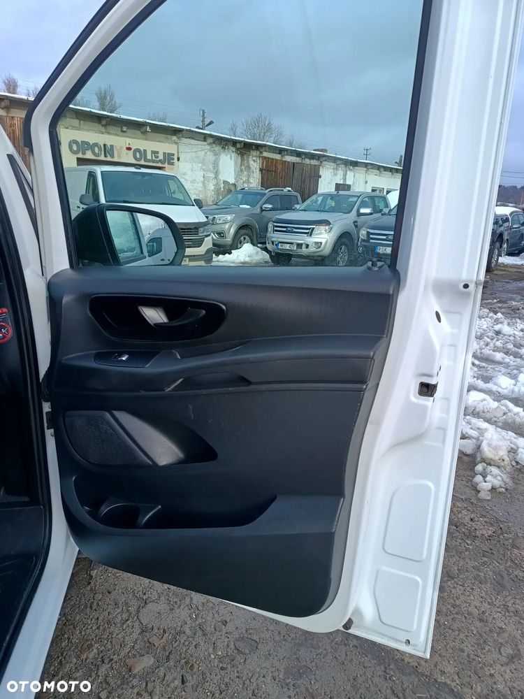 Mercedes-Benz VITO 1.6 diesel 111 CDI, WERSJA LONG L2H1! PRZEBIEG TYLKO 154000!! BOGATE WYPOSAŻENIE, STAN SUPER, 2015 rok, BEZ WKŁADU FINANSOWEGO! - 30