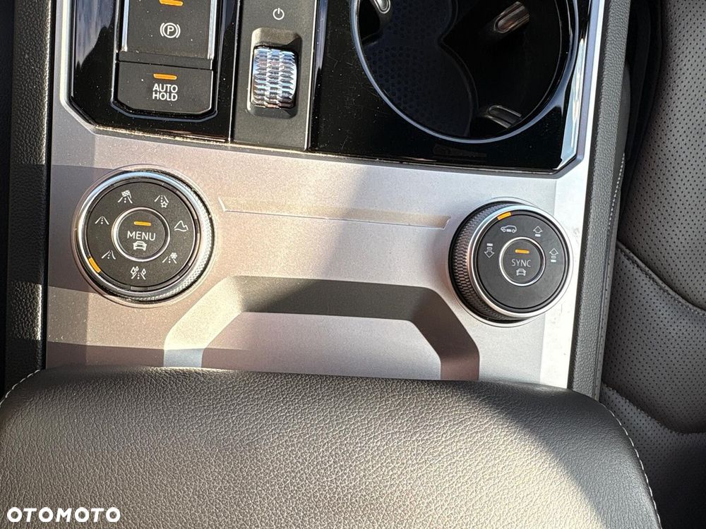 Volkswagen Touareg 3.0 V6 TDI SCR 4Mot R-Line - 25