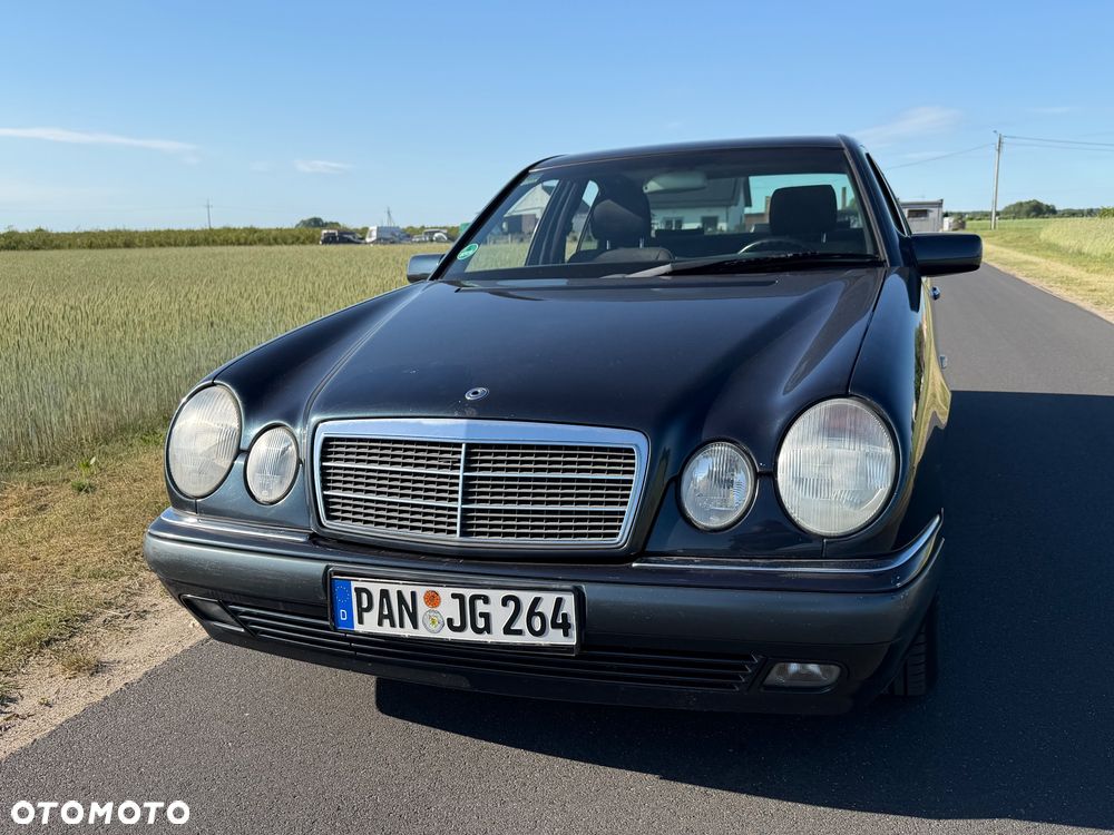 Mercedes-Benz Klasa E - 3