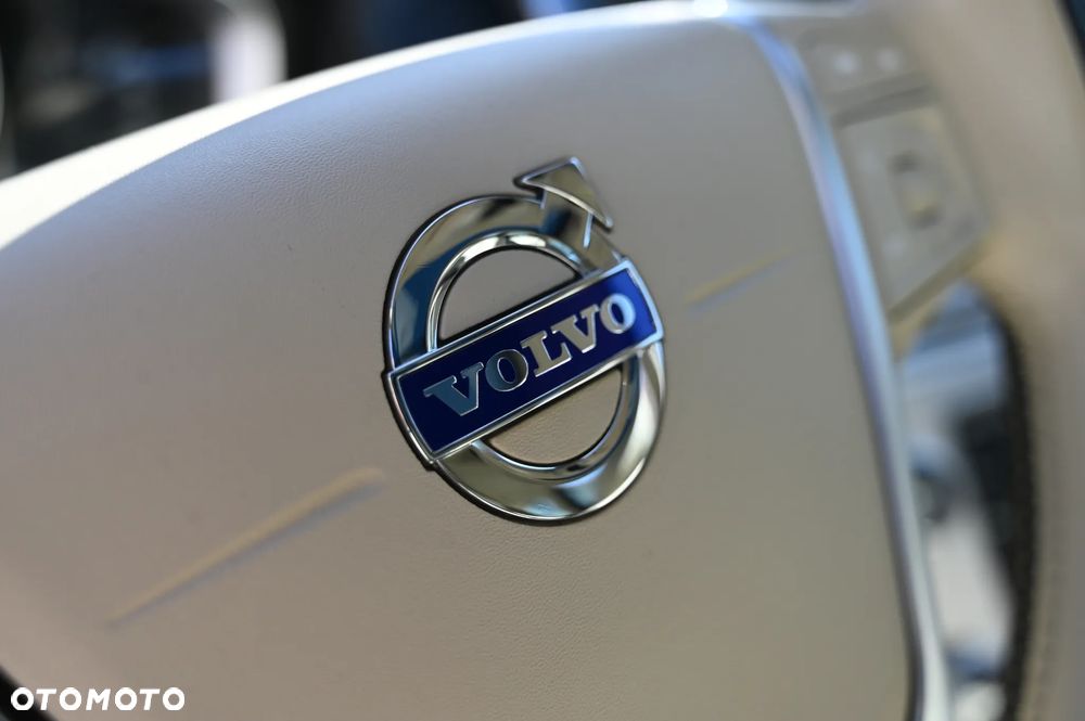 Volvo XC 60 D4 Momentum - 7