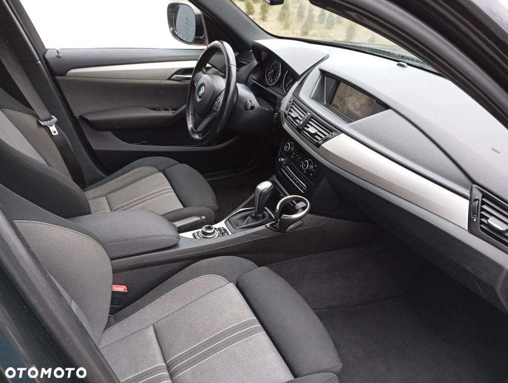 BMW X1 xDrive18d Sport Line - 11