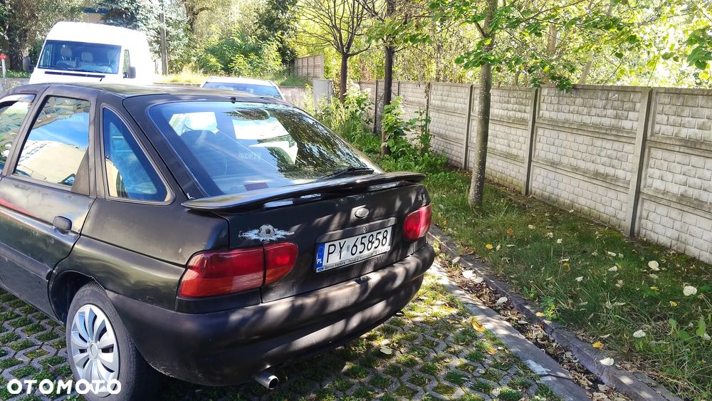 Ford Escort 1.6 CLX (Air2) - 5