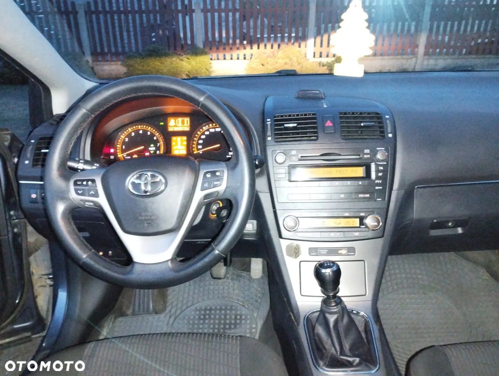 Toyota Avensis 1.8 Luna - 21