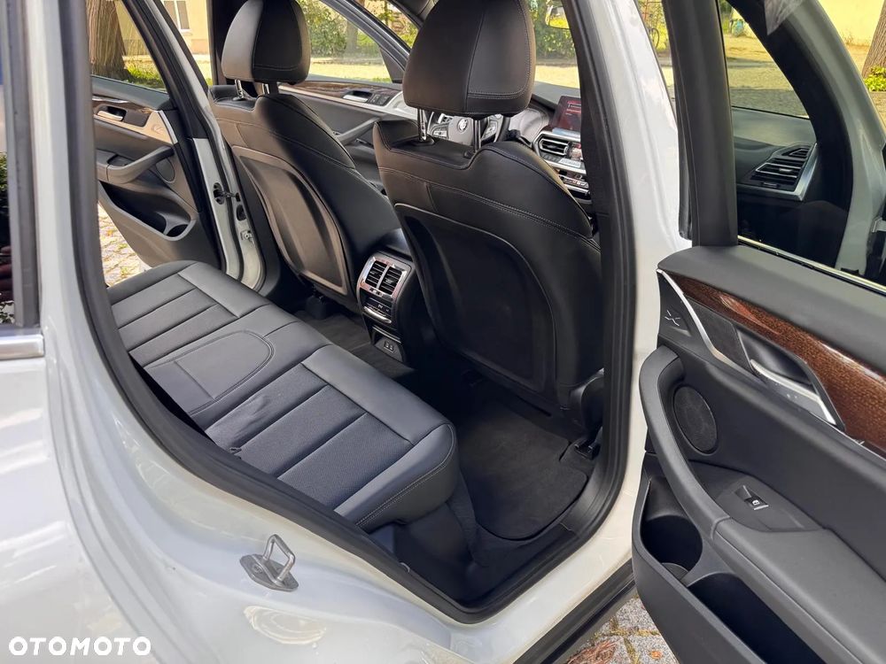 BMW X3 xDrive30i GPF xLine - 17