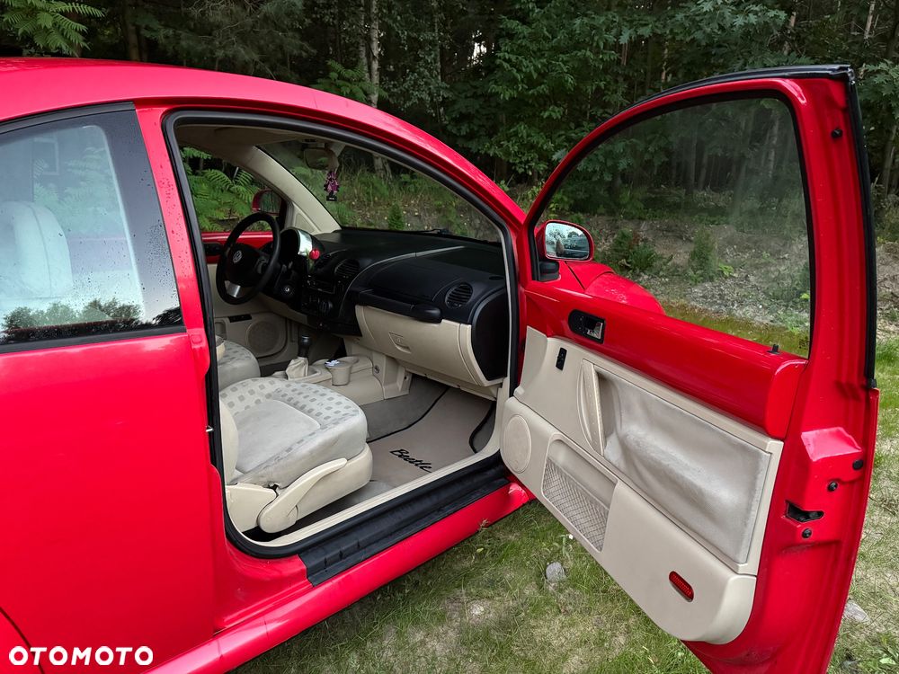 Volkswagen New Beetle 2.0 - 9