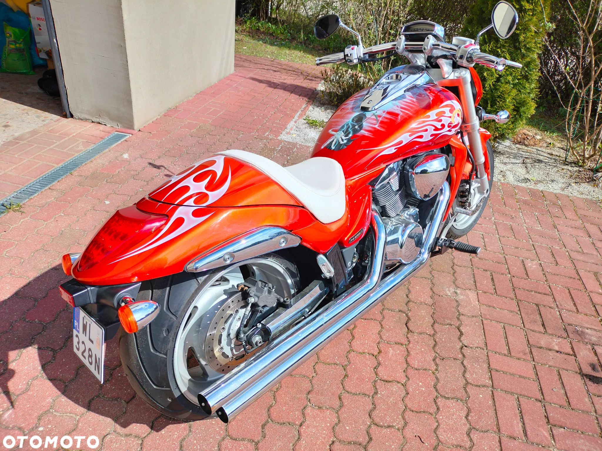 Suzuki Boulevard - 8