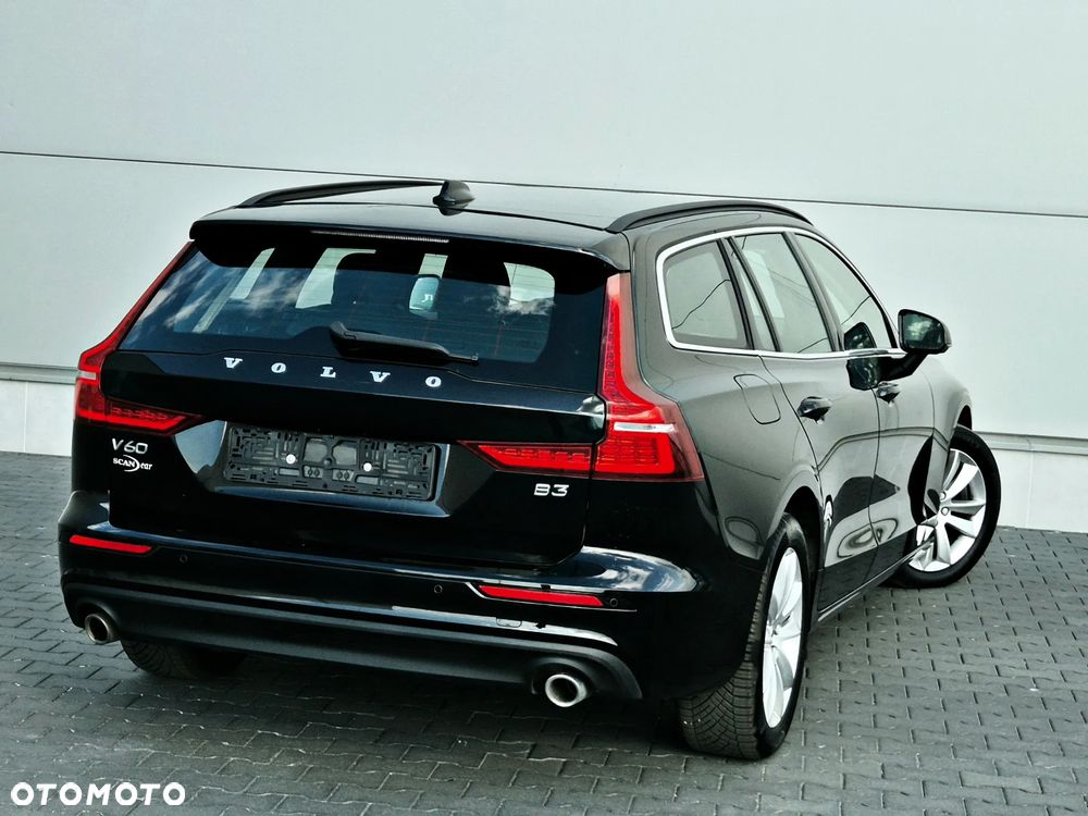 Volvo V60 B3 B DKG Momentum Pro - 15
