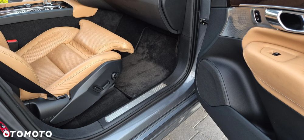 Volvo XC 90 T8 AWD Plug-In Hybrid Inscription 7os - 32