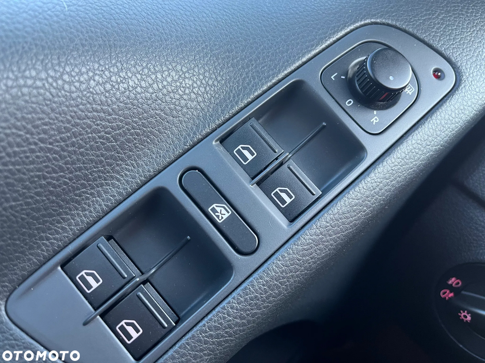 Volkswagen Tiguan 2.0 TDI DPF BlueMotion Technology Exclusive - 19
