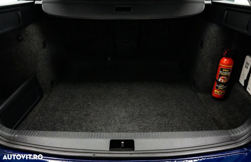 Skoda Octavia 1.6 TDI AMBITION DSG - 23