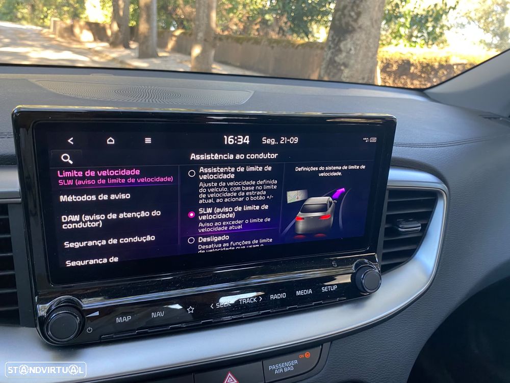 Kia XCeed 1.0 T-GDi Dynamic - 30