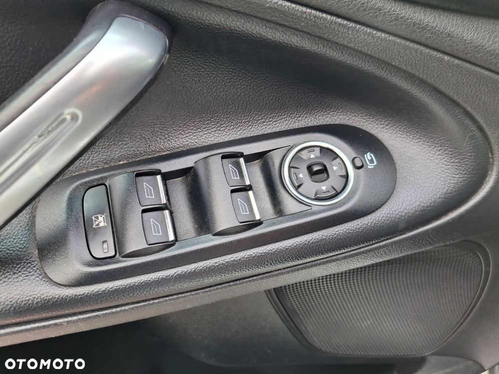 Ford S-Max 2.2 TDCi Titanium - 32