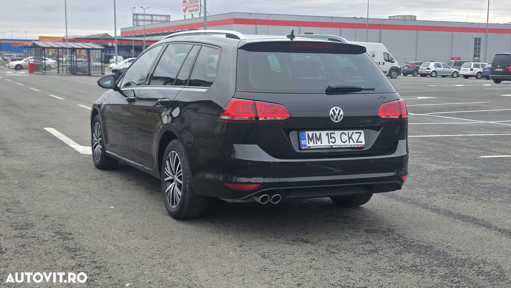 Volkswagen Golf 2.0 TDI Highline - 12