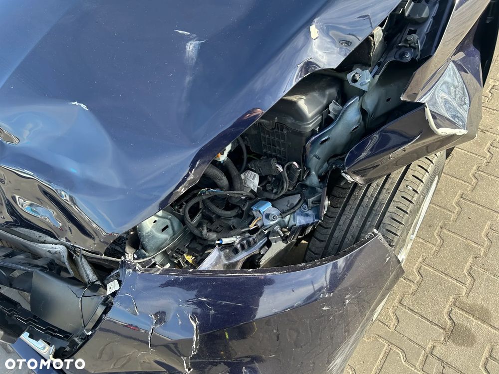 Peugeot 208 - 11