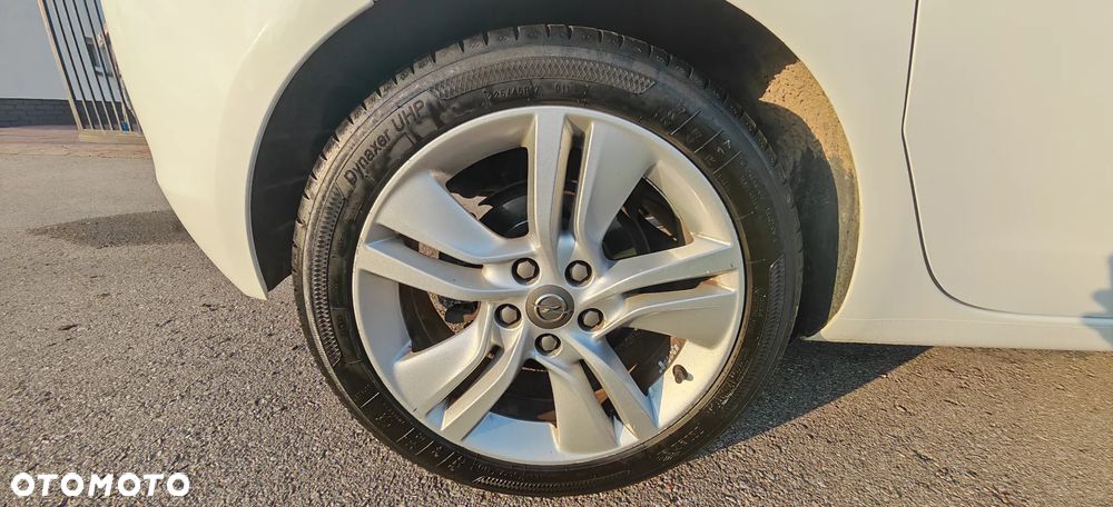 Opel Meriva 1.4 T Essentia S&S - 15