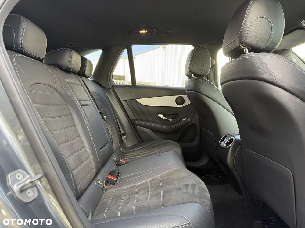 Mercedes-Benz GLC 300 e 4-Matic - 9