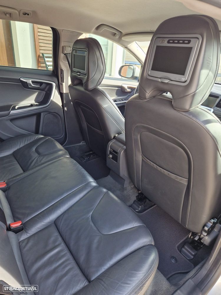 Volvo V60 2.0 D4 Summum Geartronic - 17