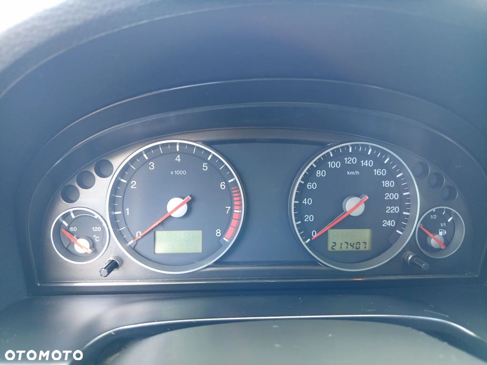 Ford Mondeo - 8