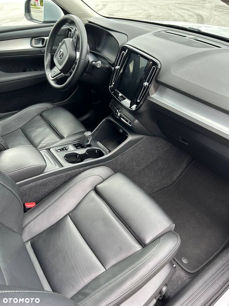Volvo XC 40 D3 AWD Momentum Pro - 13