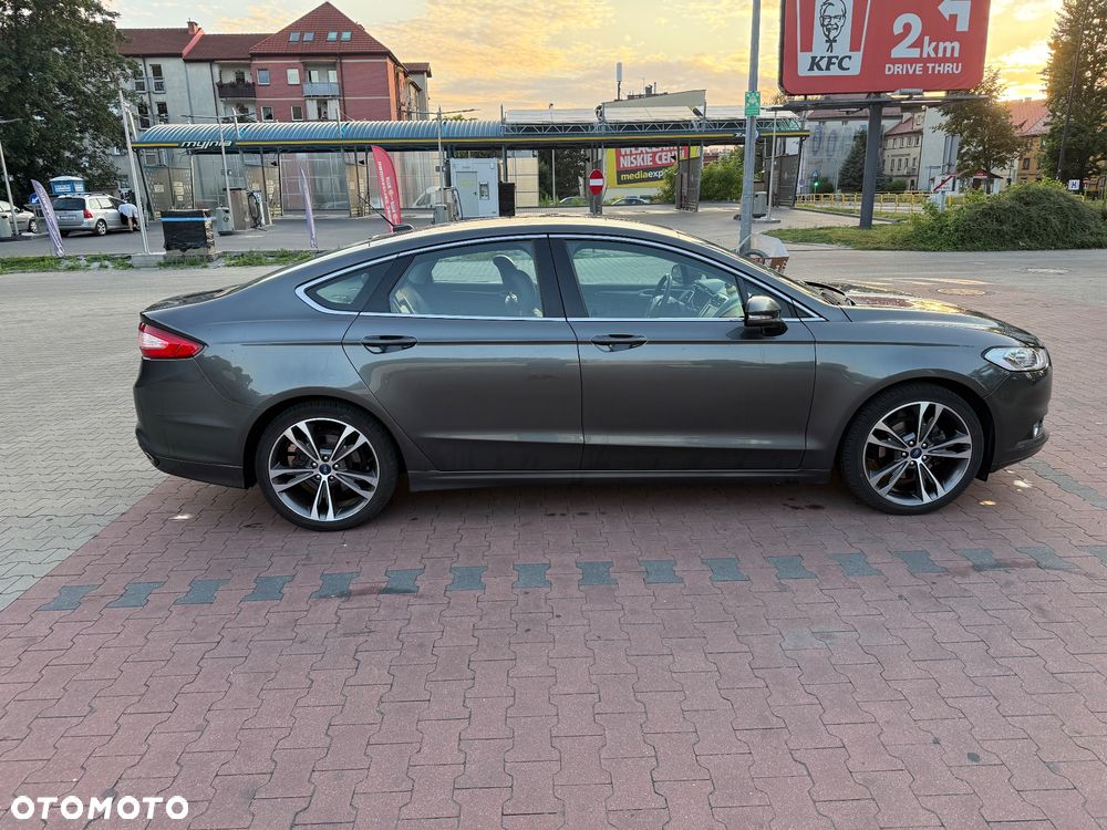 Ford Fusion - 5