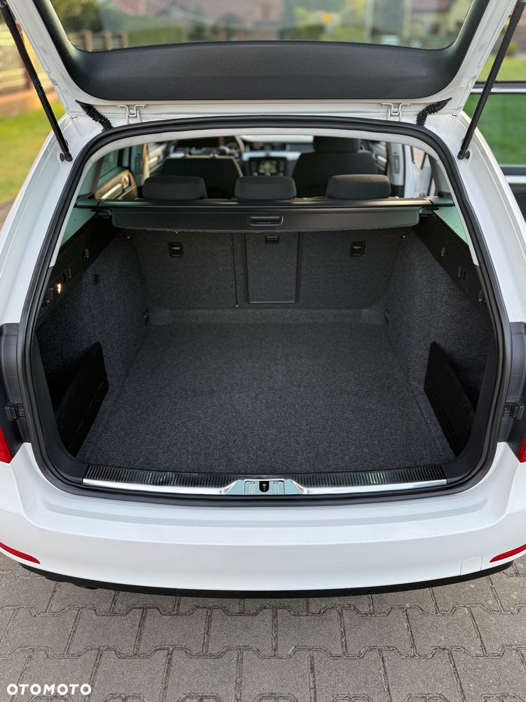 Skoda Superb 2.0 TDI DSG Exclusive - 29