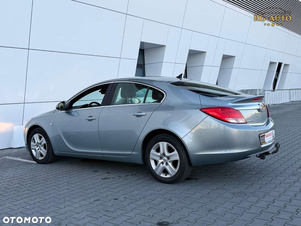 Opel Insignia - 11