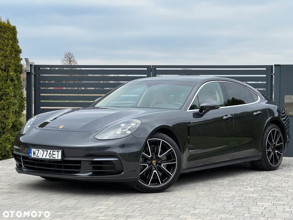 Porsche Panamera 4 - 18