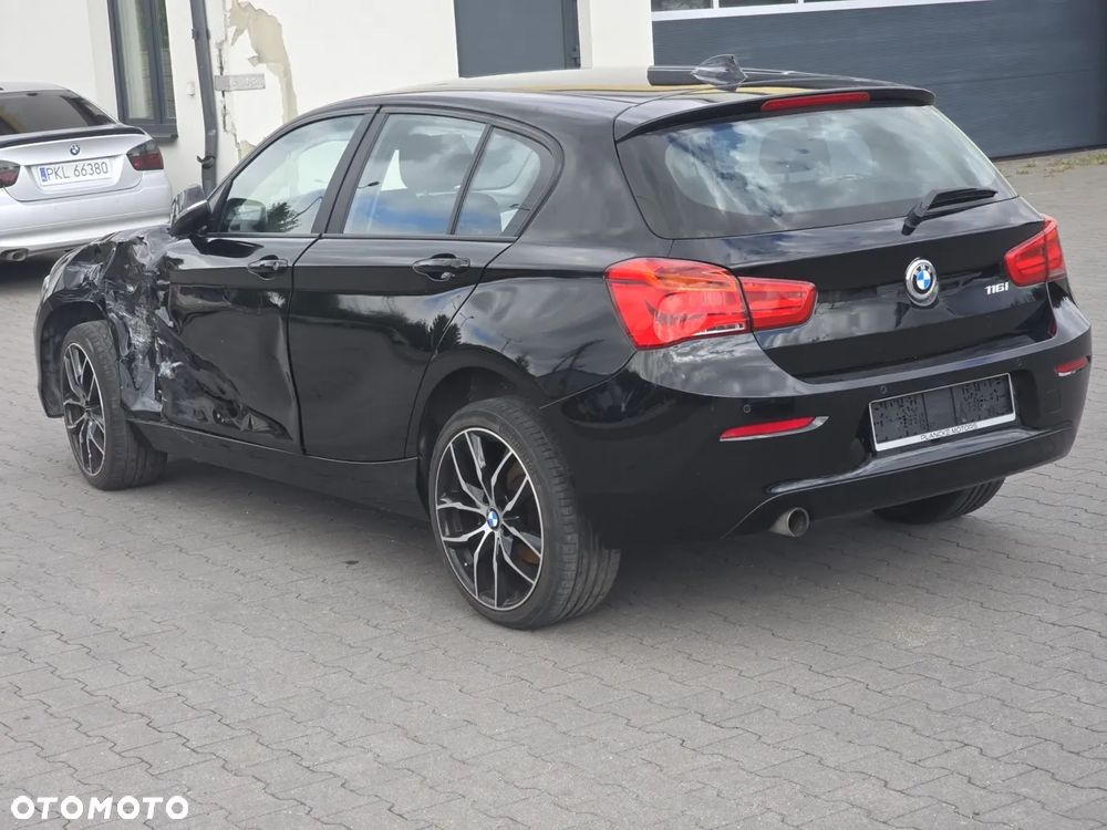 BMW Seria 1 116i - 13