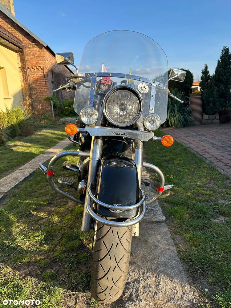 Suzuki VL 800 Volusia - Boulevard C50 - 4