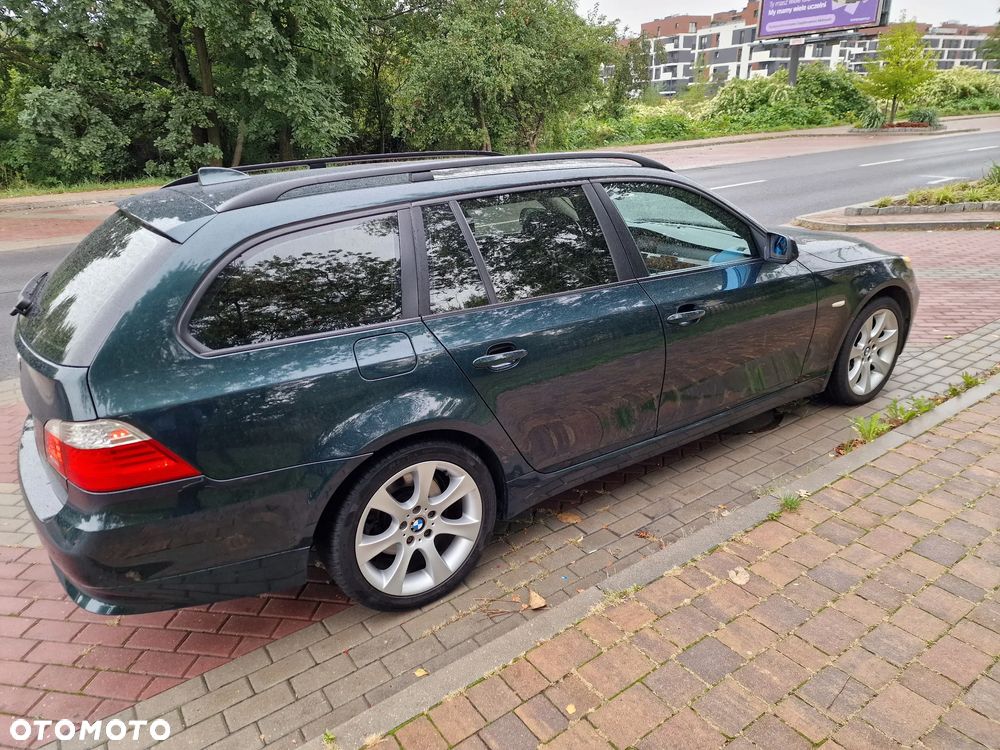 BMW Seria 5 530d xDrive Touring - 3