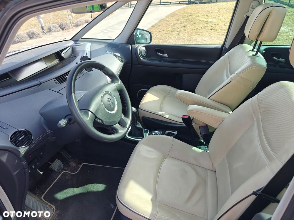 Renault Espace 2.0 dCi 175 FAP Initiale - 9