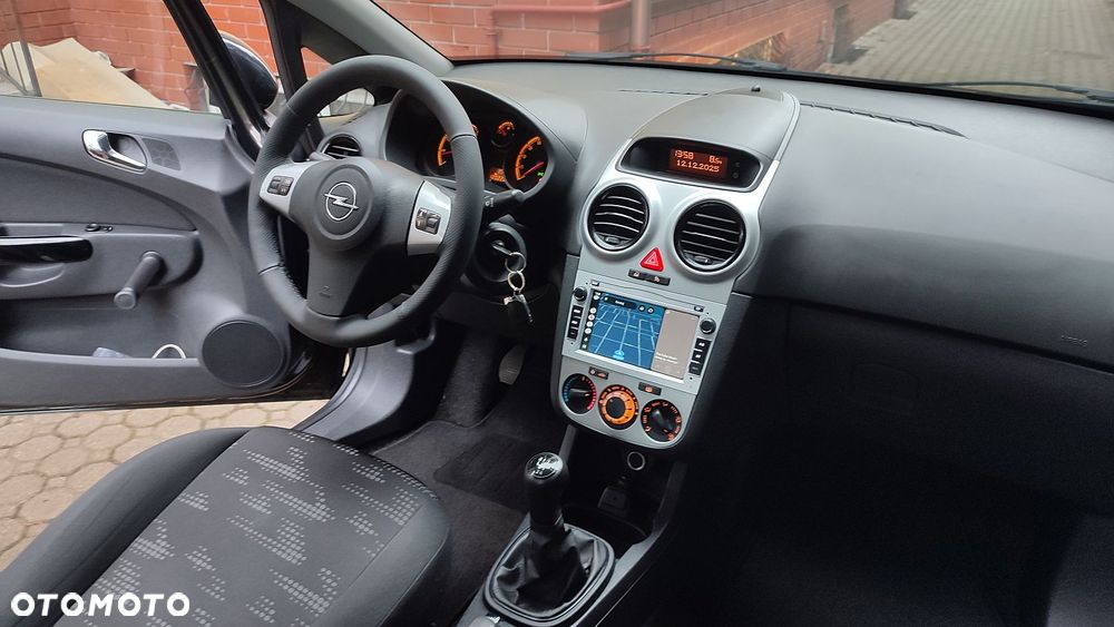 Opel Corsa 1.2 16V Enjoy - 2