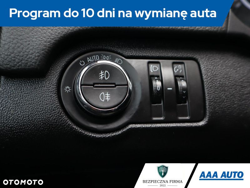 Opel Insignia - 19