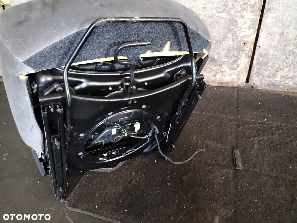 FOTEL PRAWY PRZÓD OBROTOWY PASAŻERA PEUGEOT 807 I - 6