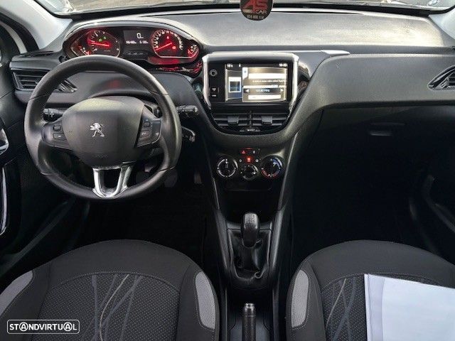 Peugeot 208 1.4 HDi SE Style - 3