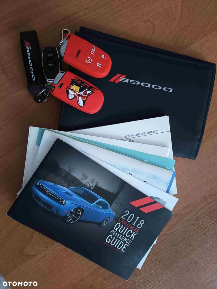 Dodge Challenger 6.4 Scat Pack - 27