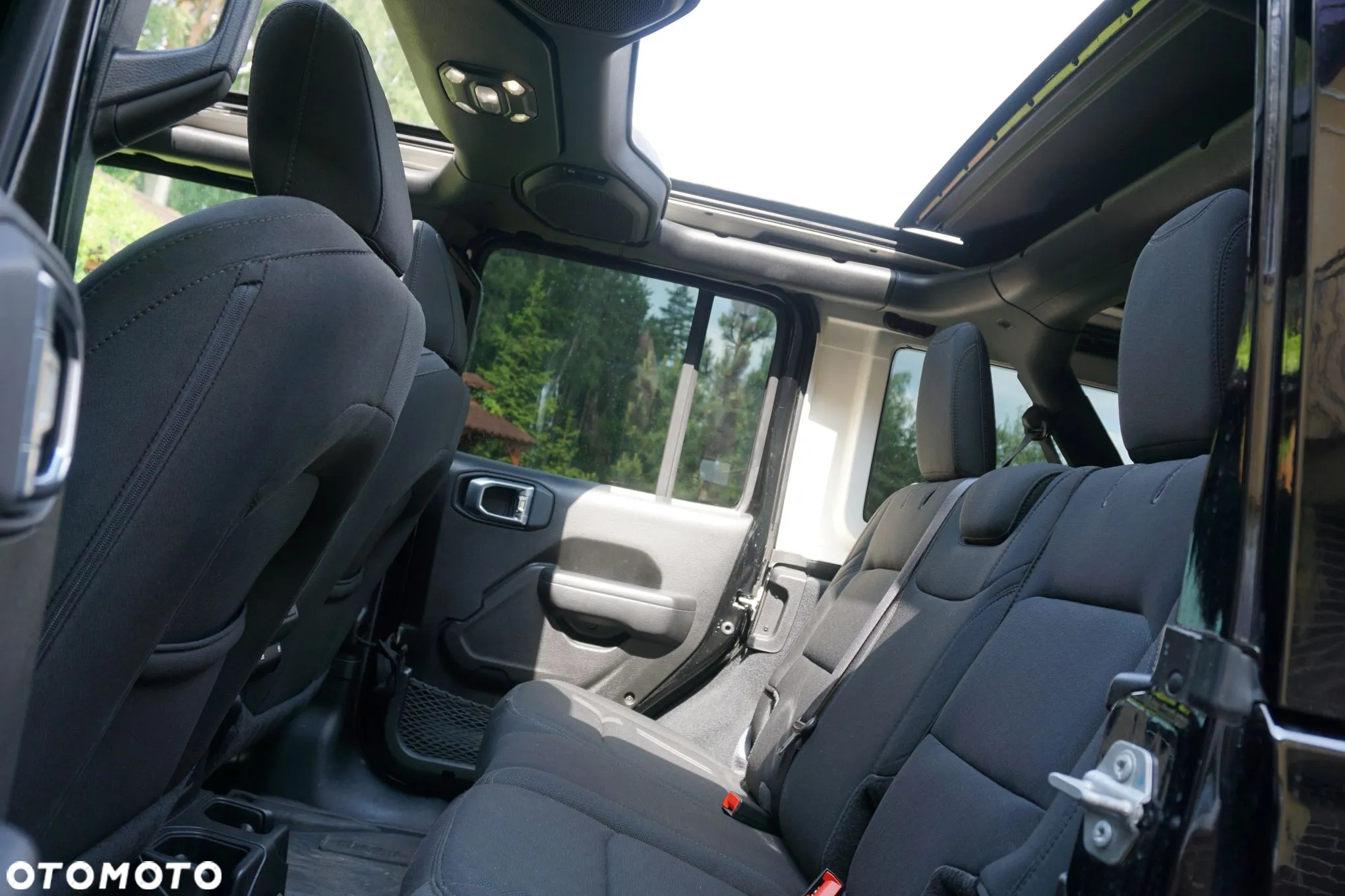 Jeep Wrangler - 21