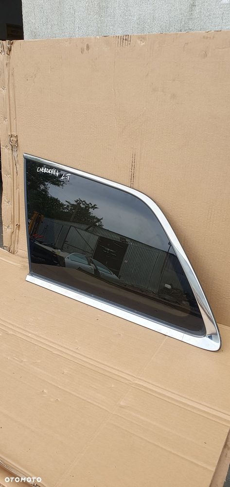 Szyba lewy tył tylna lewa karoseryjna Jeep Grand Cherokee IV WK2 - 3