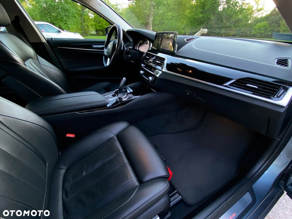 BMW Seria 5 520d xDrive Sport Line sport - 15