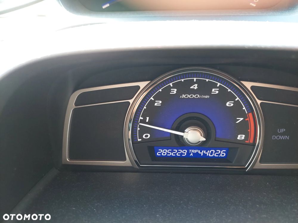 Honda Civic 1.8 Comfort - 10