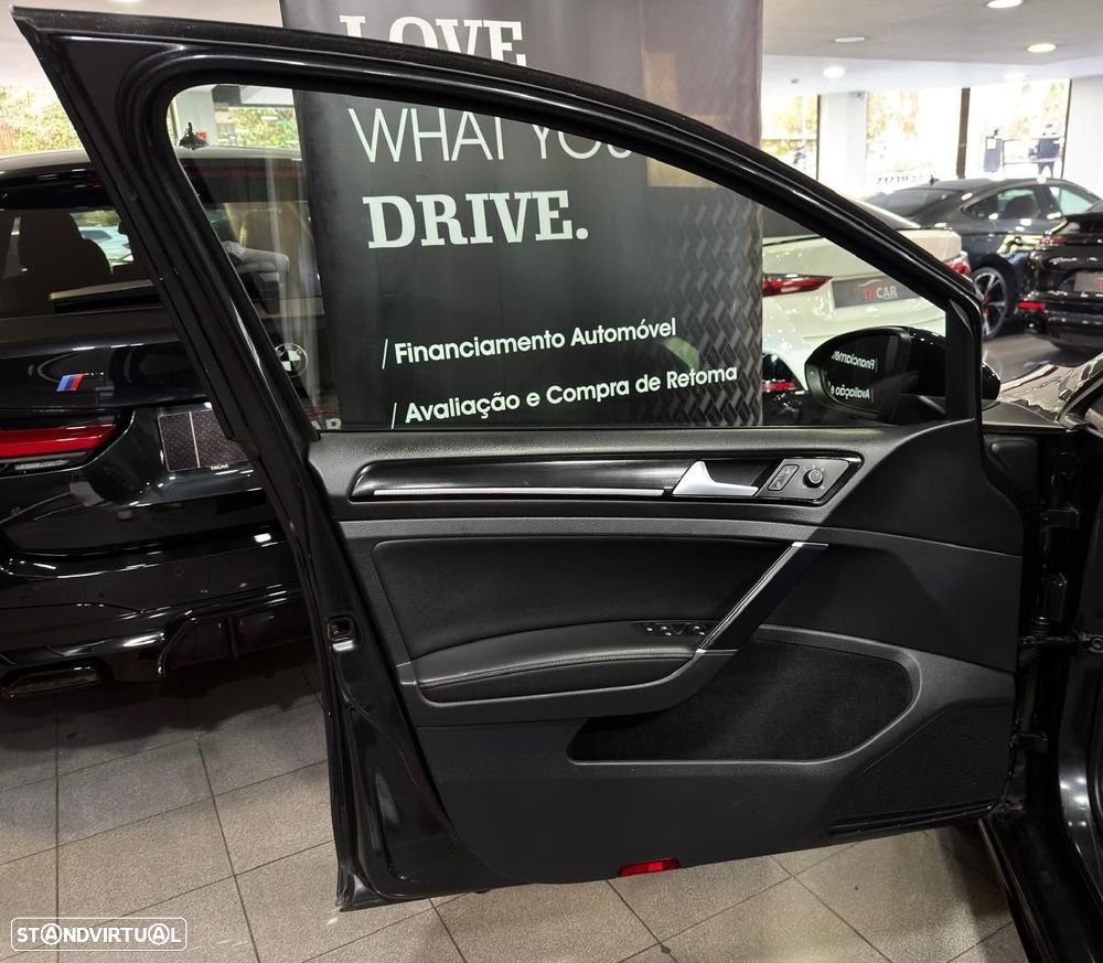VW Golf 2.0 TDI GTD DSG - 40