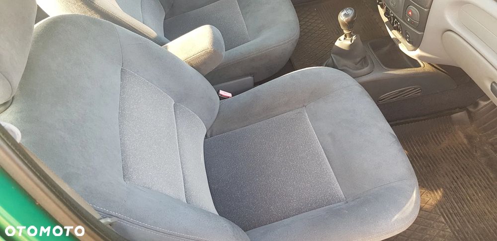 Renault Megane 1.6 - 21