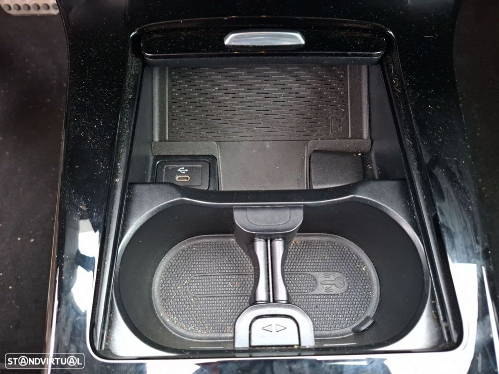 Mercedes-Benz A 250 e - 23