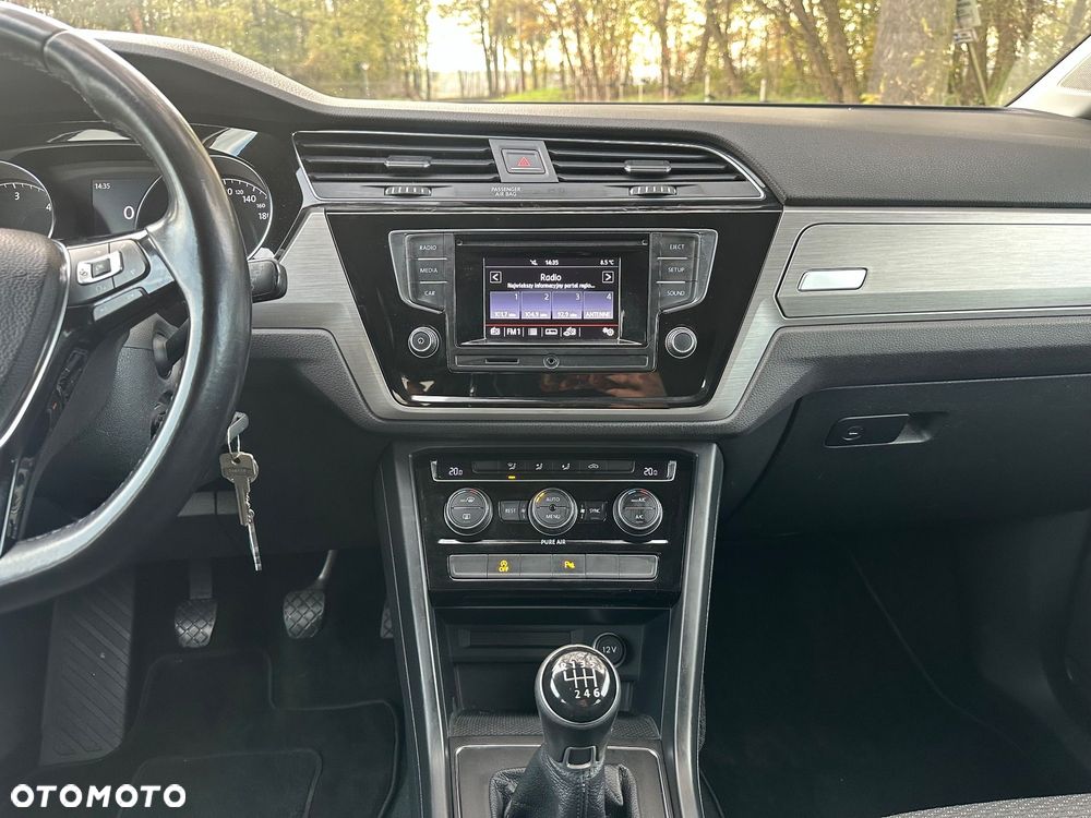 Volkswagen Touran 1.6 TDI BMT Comfortline - 19