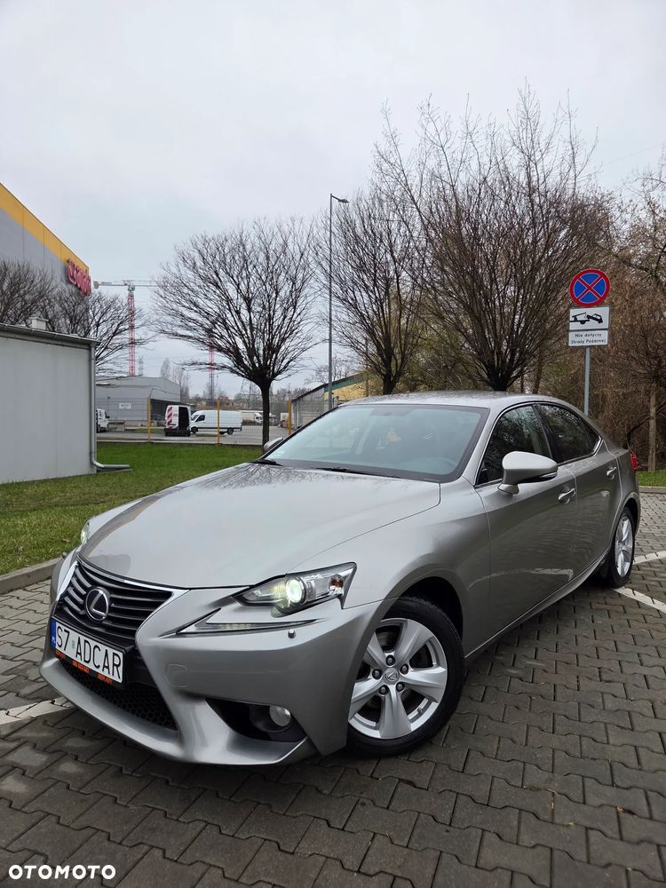 Lexus IS 300h Elite - 21