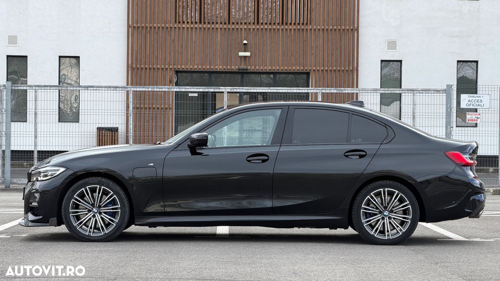BMW Seria 3 330e Aut. M Sport - 6