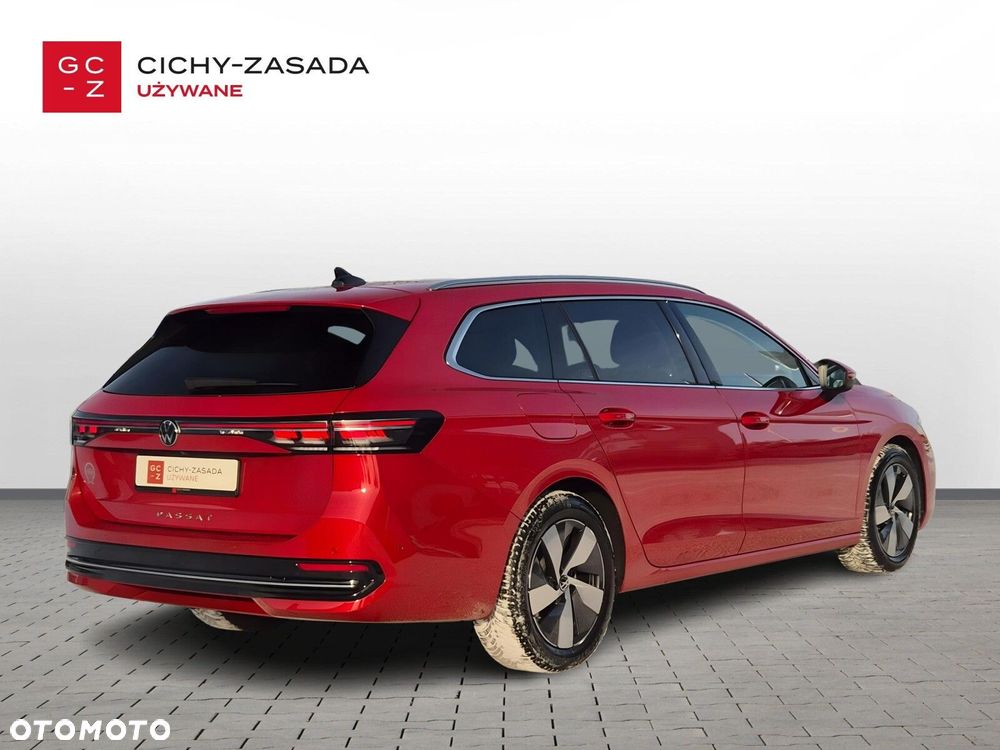 Volkswagen Passat Variant 2.0 TDI EVO Elegance DSG - 5