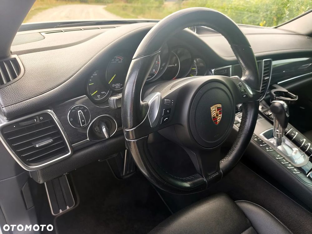 Porsche Panamera - 37