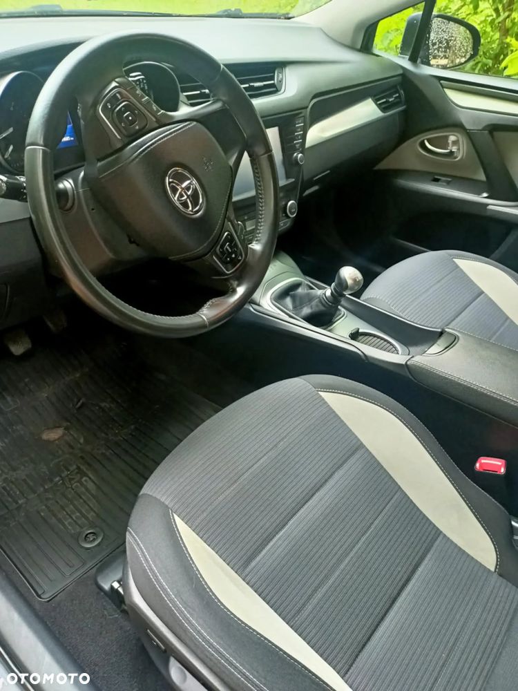 Toyota Avensis 2.0 D-4D Active Business - 10